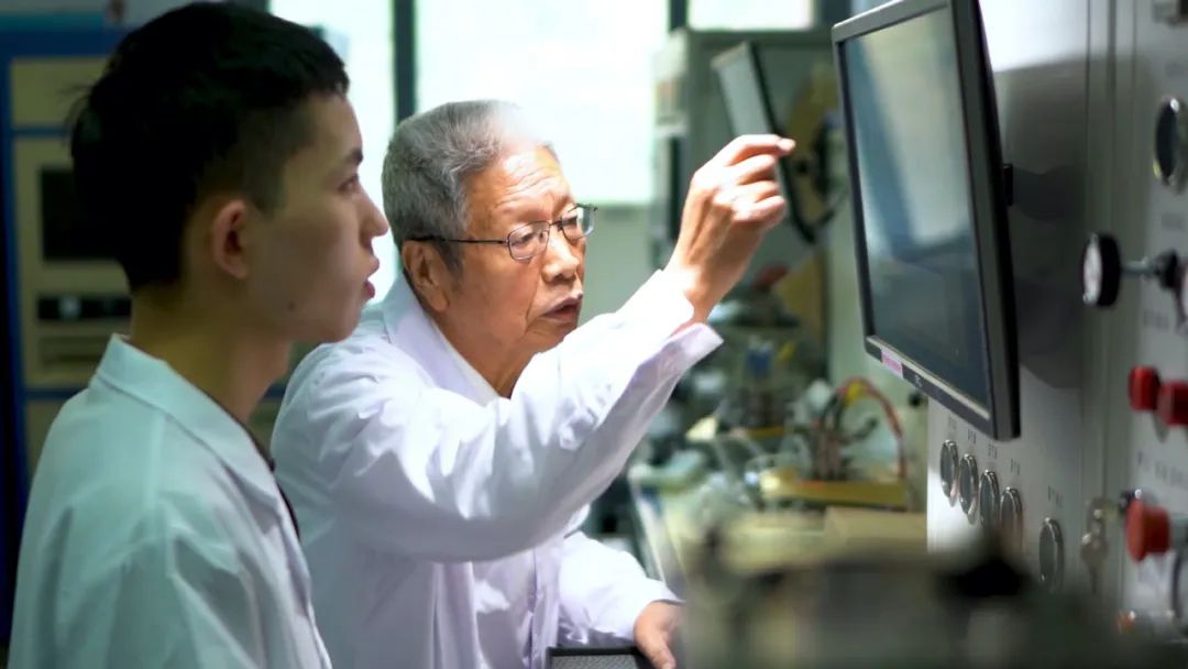 衣宝廉：做国家的一枚燃料电池，发光发热