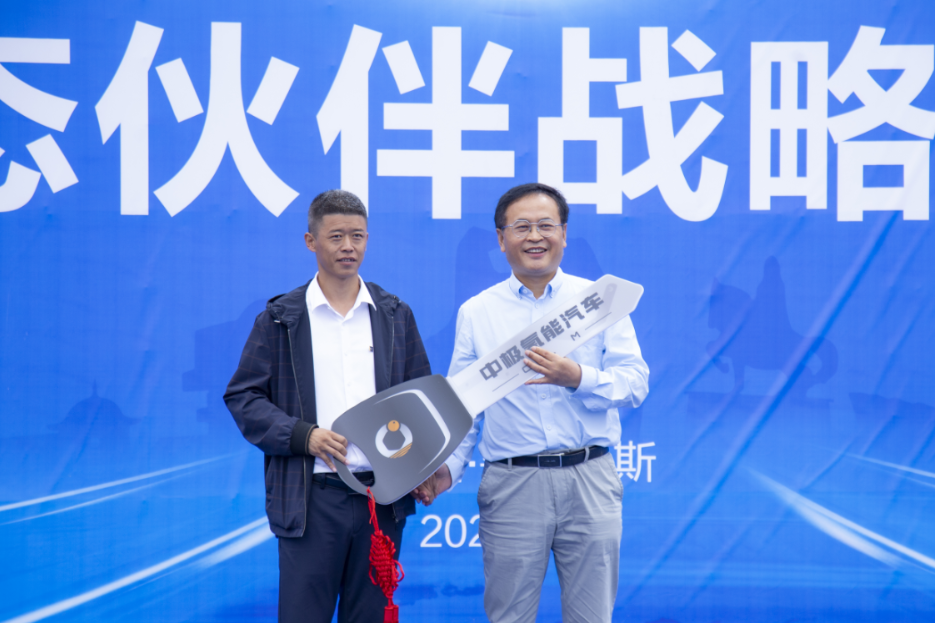 格罗夫49吨氢能重卡首批交付，用于100公里煤炭运输